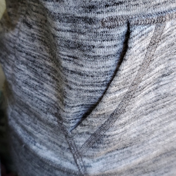 Pink VS zippered sweatshirt with hoodie 😍 1990's Look at the pictures great con - Picture 5 of 8